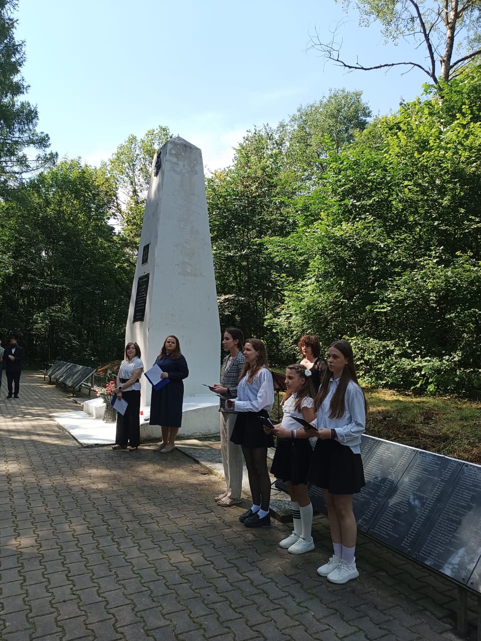 Траурный митинг в деревне Вязовеньки