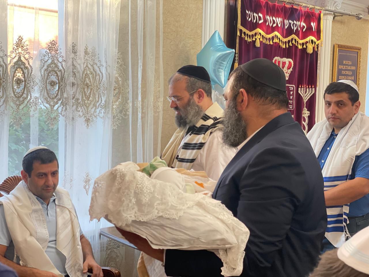 Церемония брит мила в синагоге Нальчика