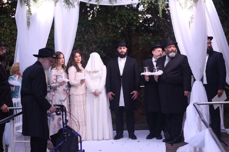 Хупа на свадьбе Муси Вагнер и Шнеура Майерса, Реховот