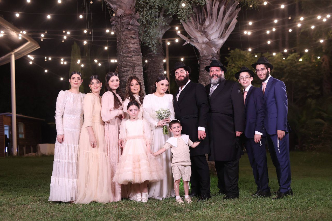 Хупа на свадьбе Муси Вагнер и Шнеура Майерса, Реховот