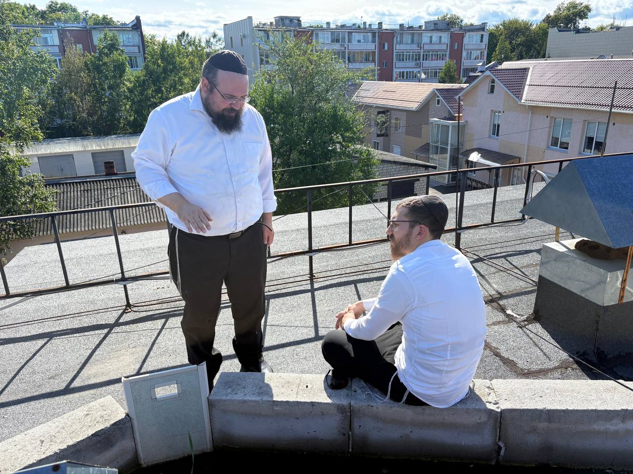 Раввин Залман Дэрэн на проверке миквы в Биробиджане