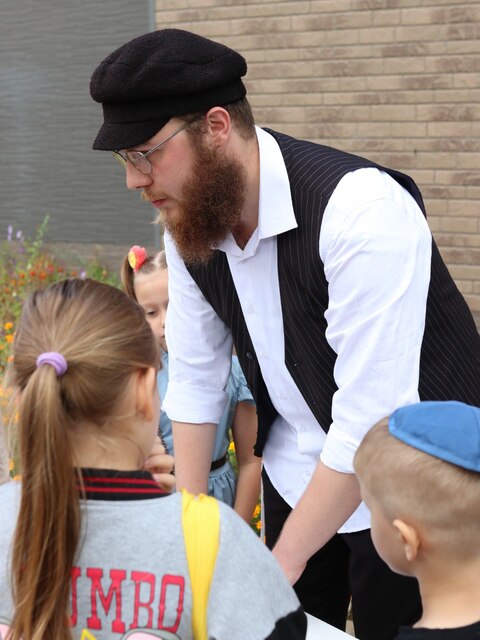 Открытие сезона JFuture в Биробиджане: дети на интерактивах