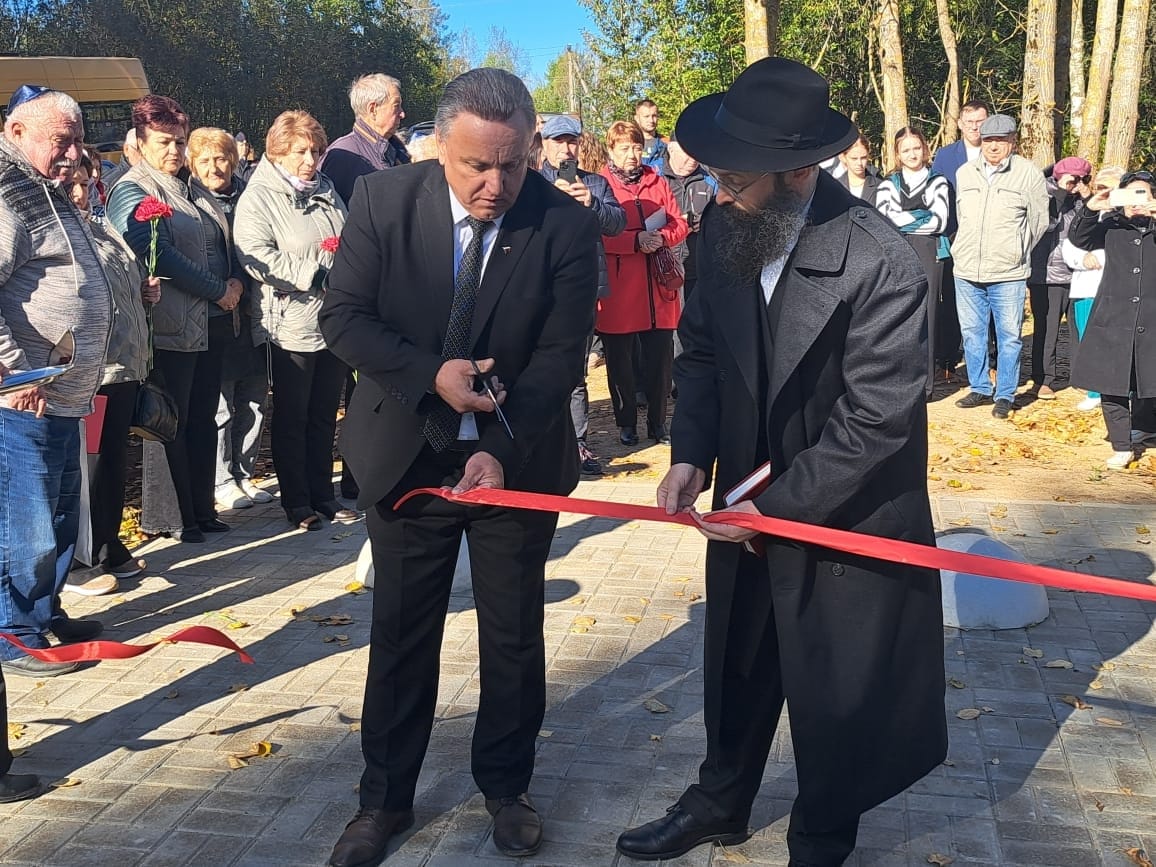 Церемония памяти жертв Холокоста в Монастырщине, кадиш