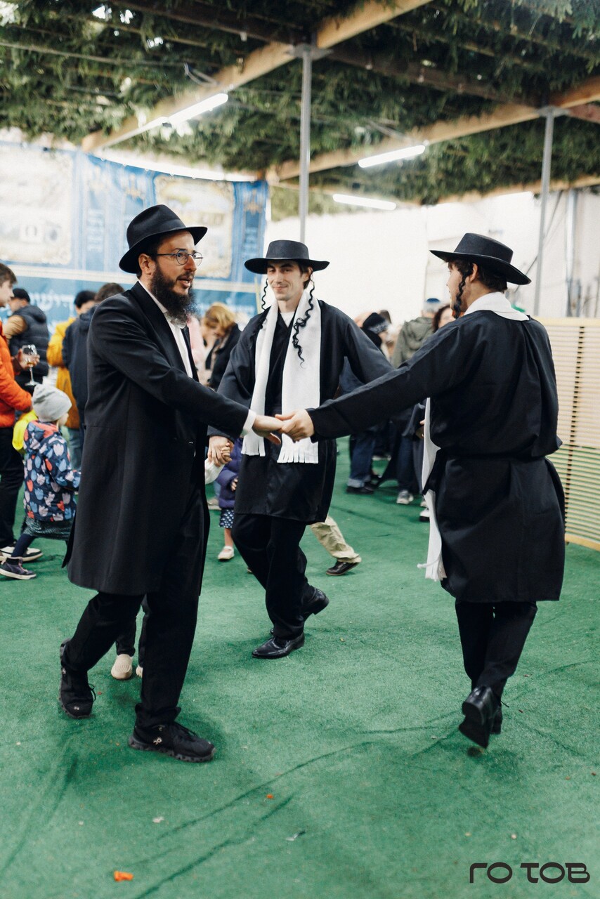 Альт-тег: Празднование Суккот в еврейских общинах