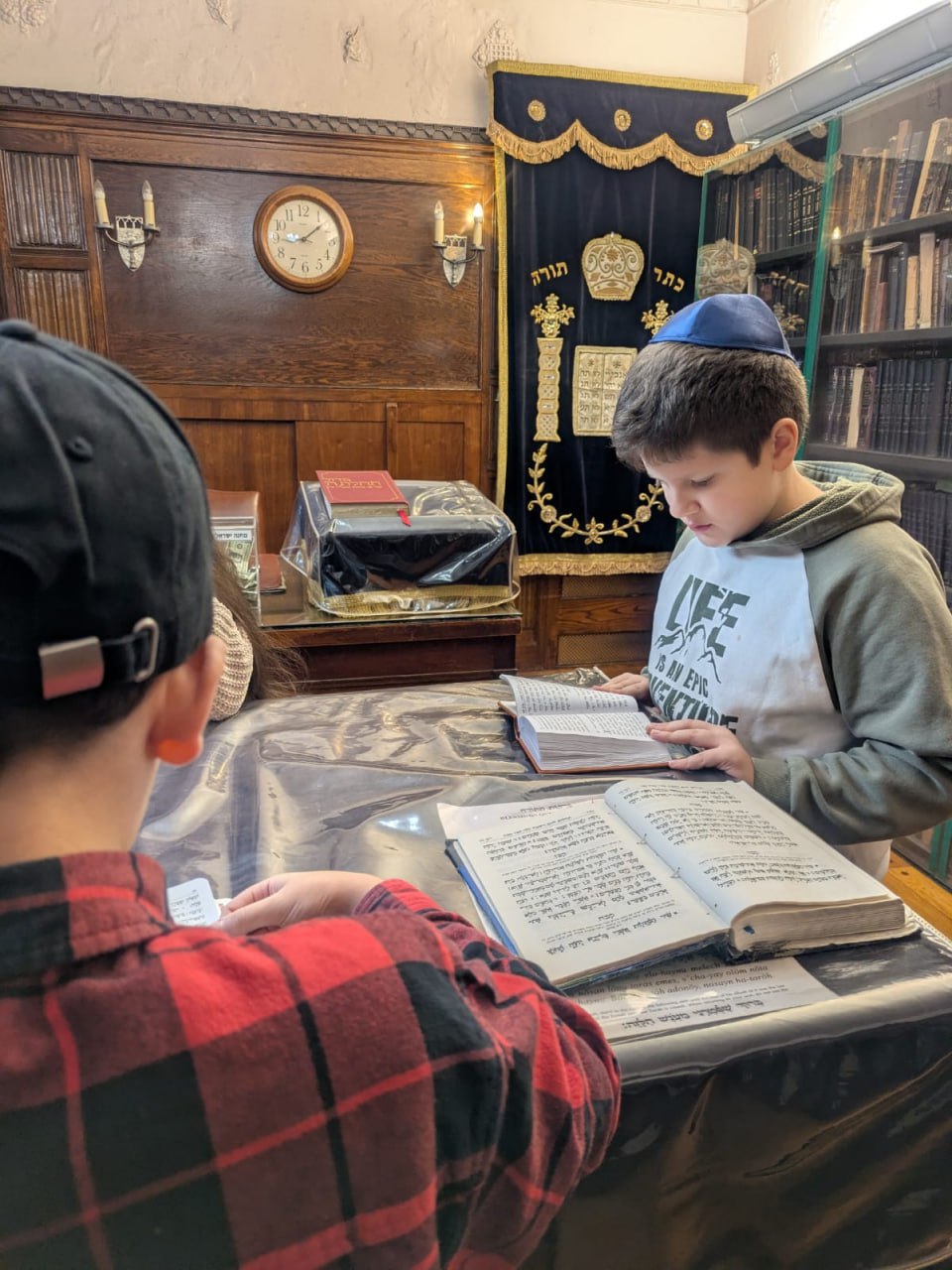 Ученики Мир интеллекта у Оэля Любавичского Ребе в Нью-Йорке