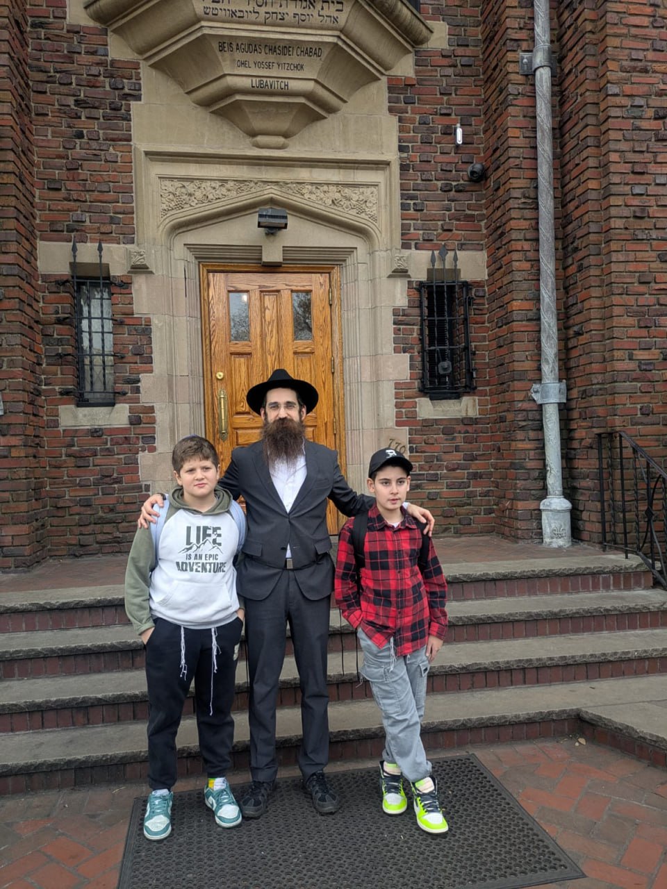 Ученики Мир интеллекта у Оэля Любавичского Ребе в Нью-Йорке