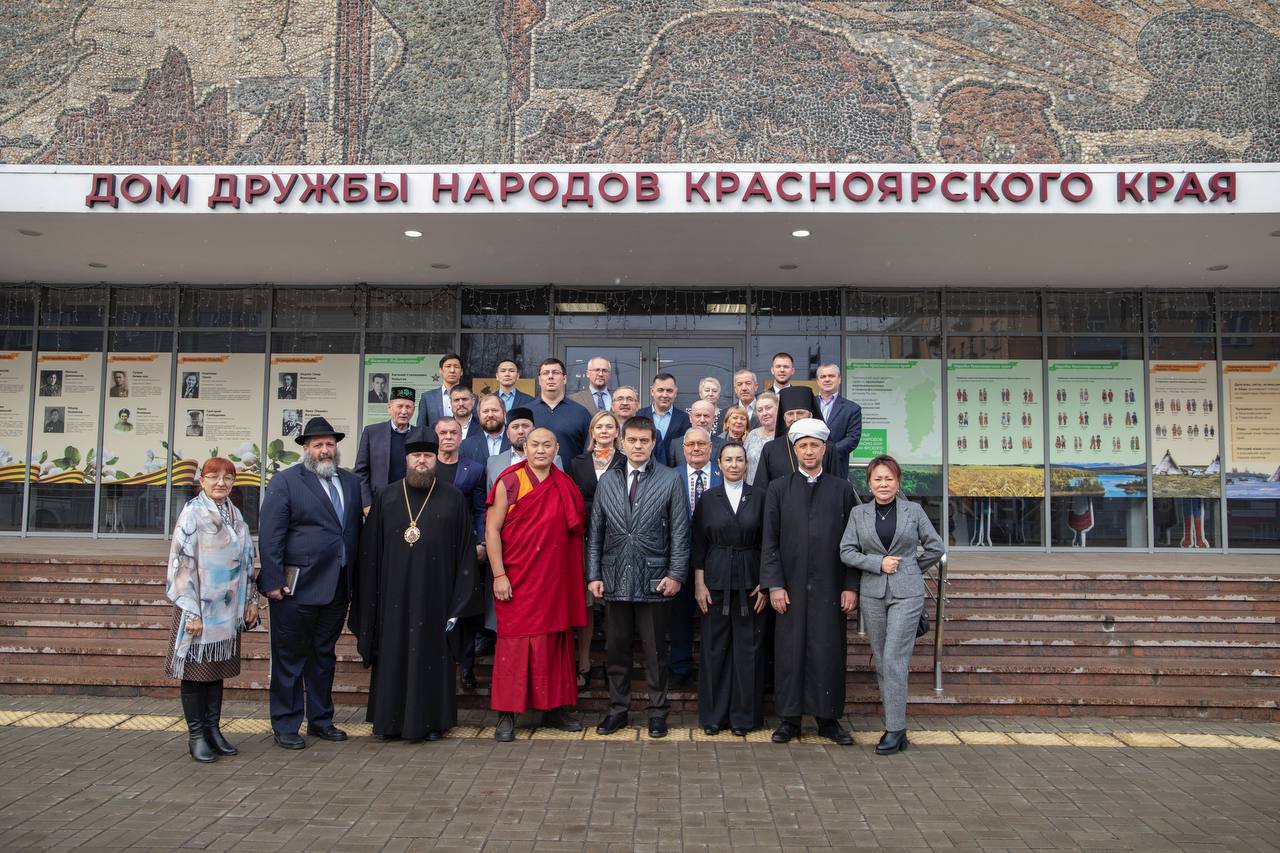 Раввин Беньямин Вагнер на совещании у губернатора Красноярского края