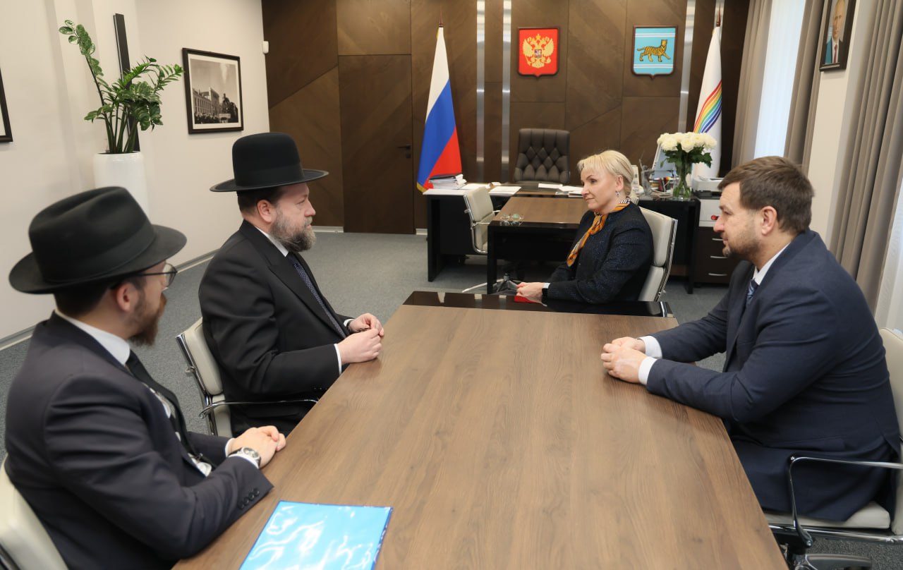 Встреча губернатора с раввинами в Биробиджане: Гуревич и Колпак