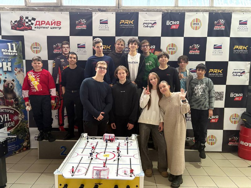 Участники Enerjew на картинге в Омске 11 января