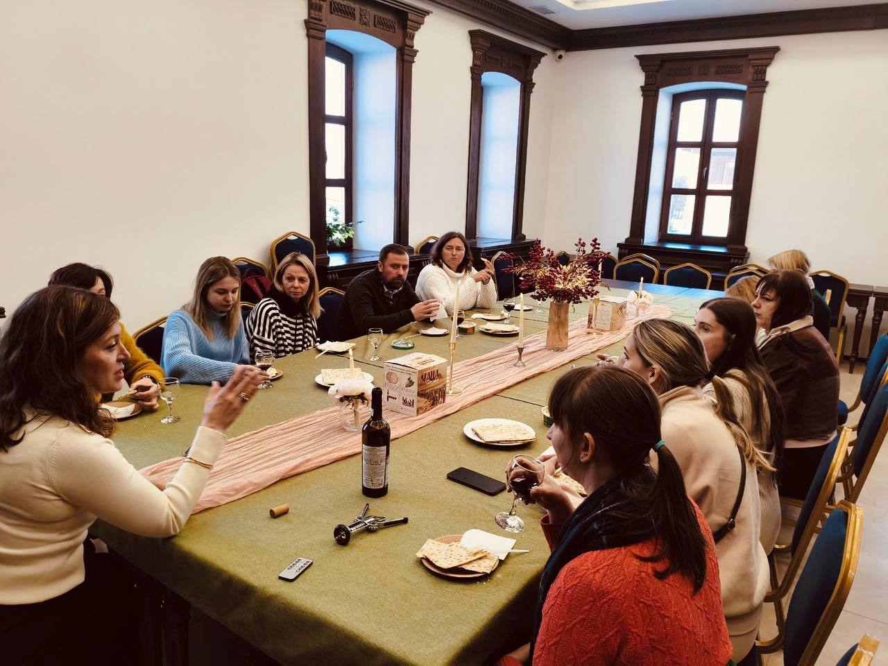 Гости на экскурсии в Брянской синагоге