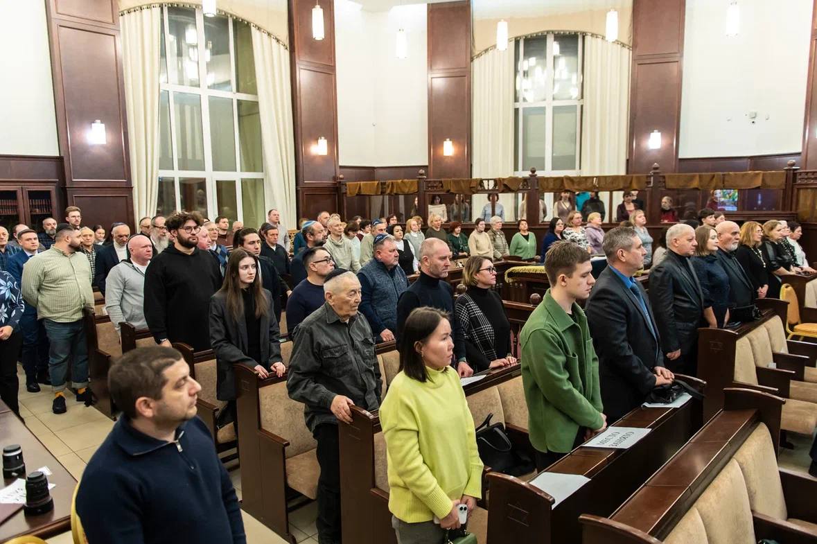Еврейская община в день памяти жертв Холокоста. Раввин Шнеур Залман Заклос
