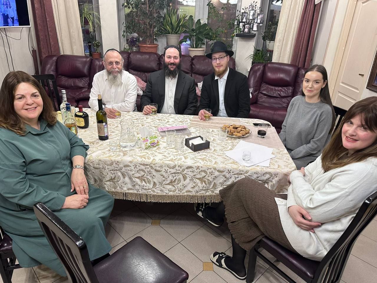 Помолвка Натана Копычева и Рейзел Корниловой в Москве