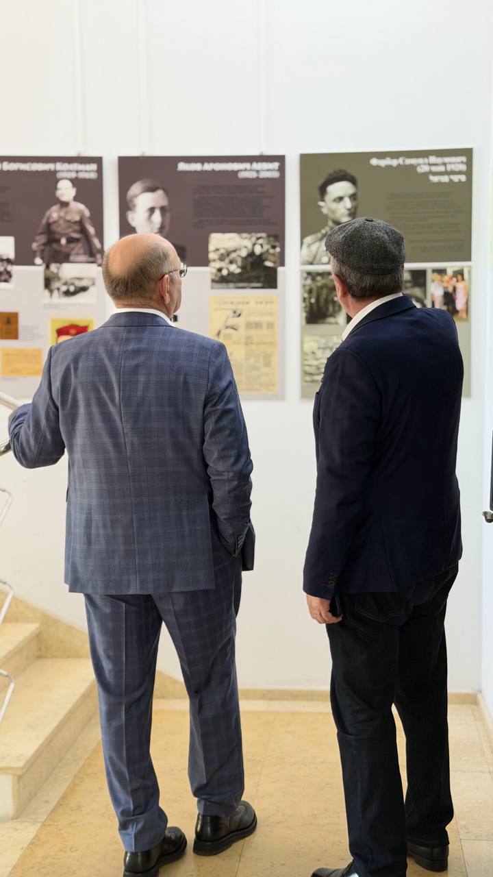 Сергей Булычев в калининградской синагоге