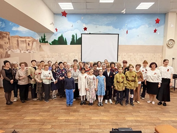 Члены общины почтили память погибших и с благодарностью вспомнили подвиг фронтовиков