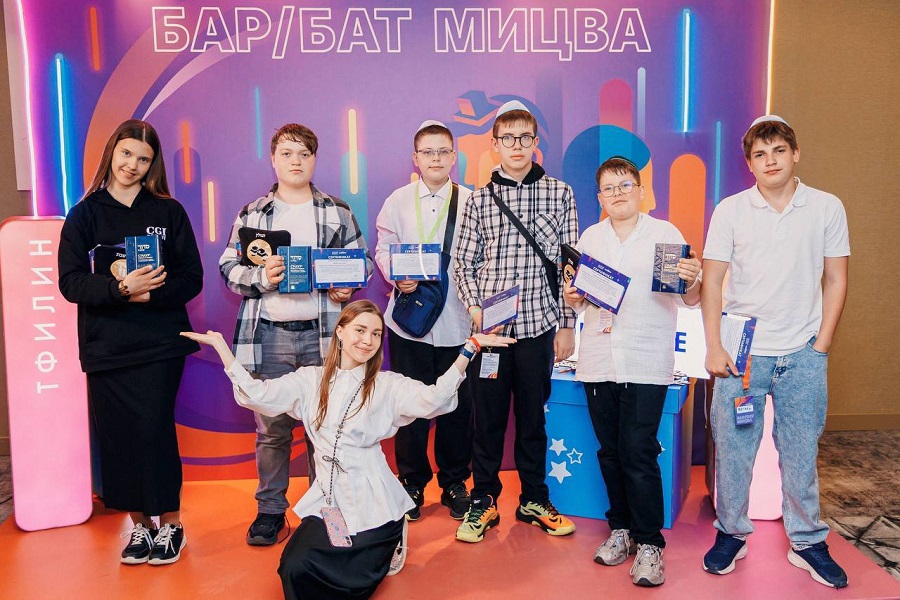 Омские школьники поучаствовали в шабатоне в Москве