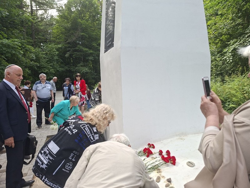 В Смоленске почтили память узников гетто, уничтоженного в 1942 году
